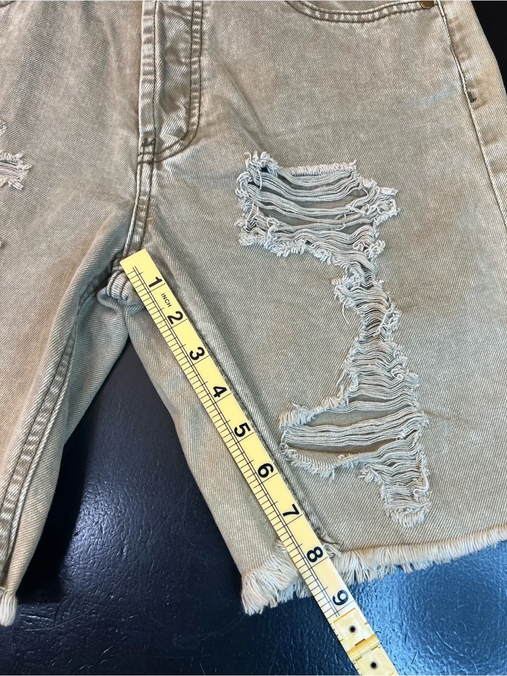 Easel NWOT Boutique Tan Distressed Button Fly Jean‎ Shorts Jorts Sz M Raw Hem